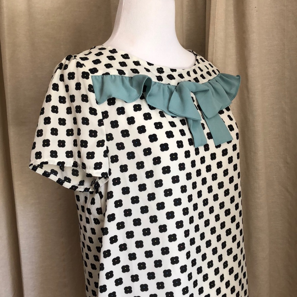 Super Sweet Patterned Blouse - Picture 7 of 7